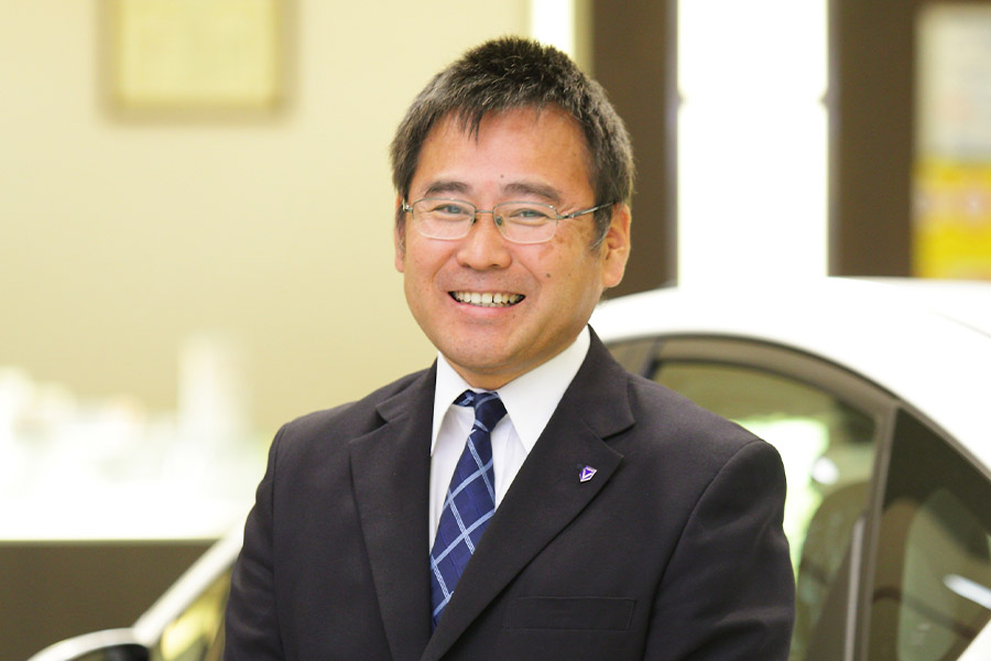 営業採用担当 徳井直人