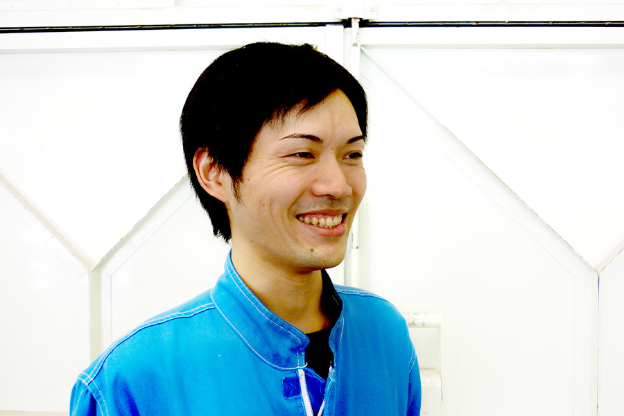 整備士から板金・塗装のスペシャリストとして転職！  先輩社員の声 
